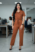 Conjunto Ejecutivo de Dos Piezas "Terra" – Crop Top con Nudo y Pantalón Cargo