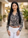 Camisa Camisera con Estampado Orgánico – Colección Sofisticación Urbana