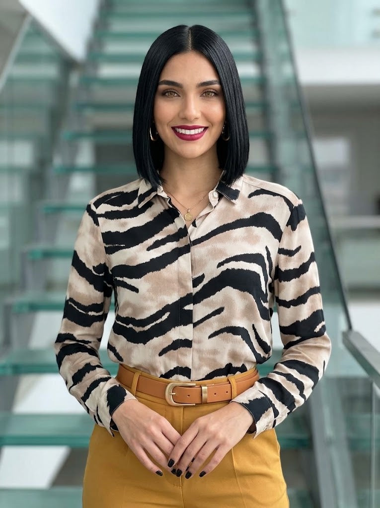 Camisa Camisera Wild Elegance en Estampado Zebra Beige y Negro