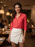 Camisa Casual-Chic de Lunares en Rojo Vibrante